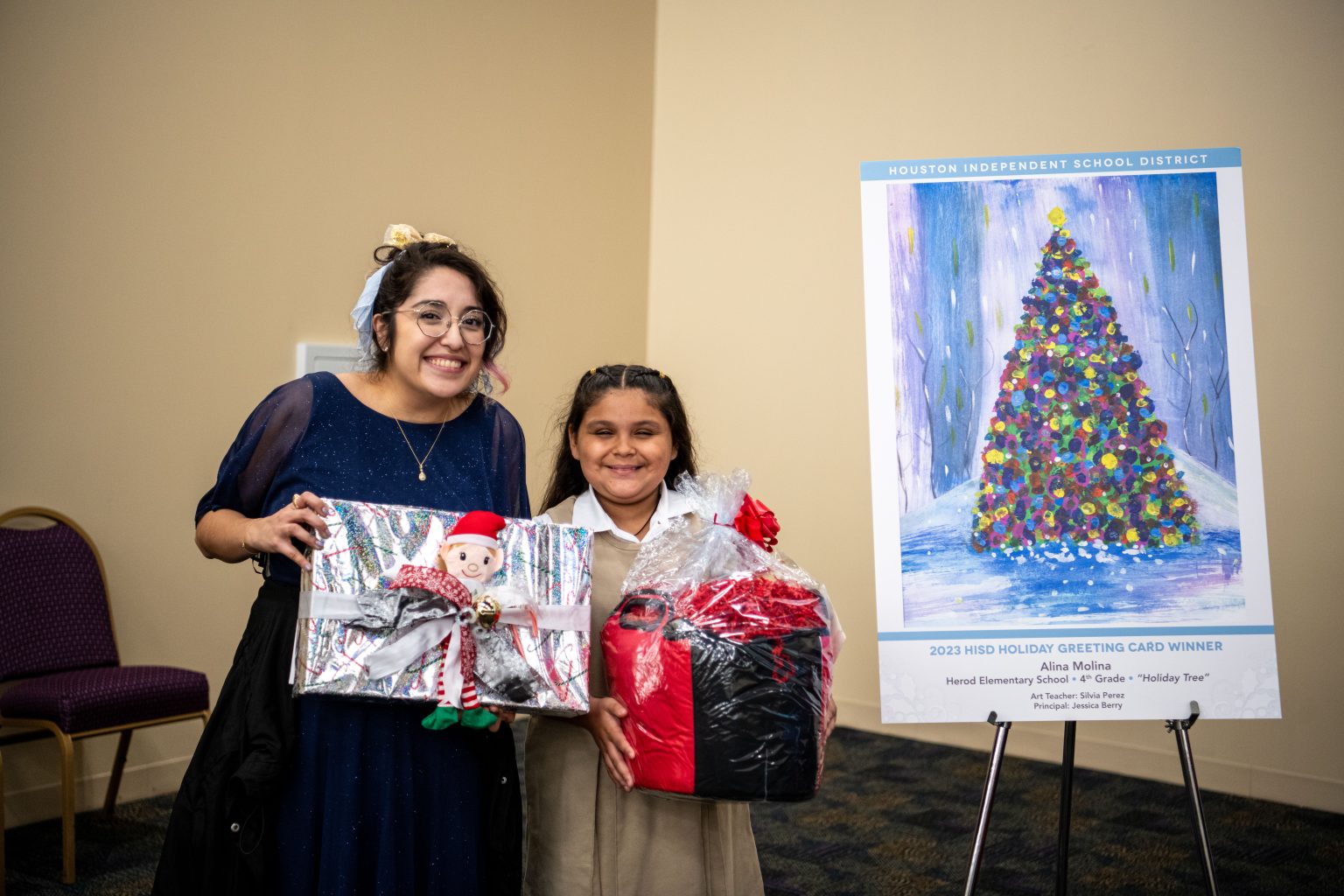 HISD honors student artwork at 32nd annual Holiday Greeting Card